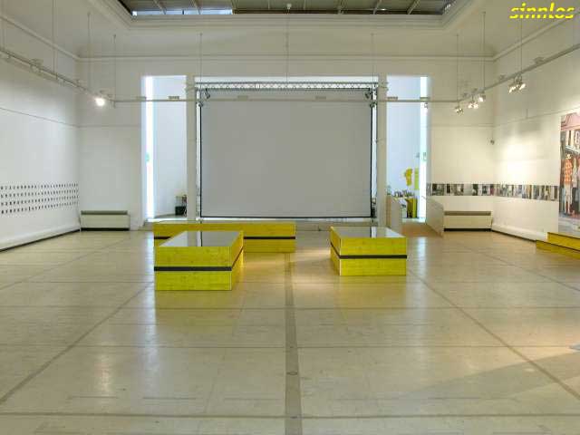 sinnlos exhibition - room1.jpg
click to enlarge